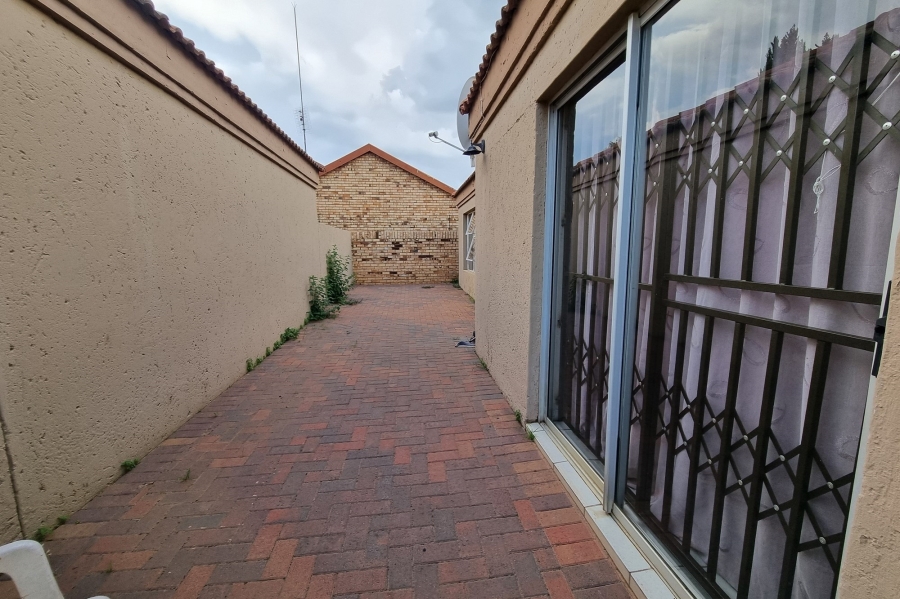 3 Bedroom Property for Sale in Neserhof North West